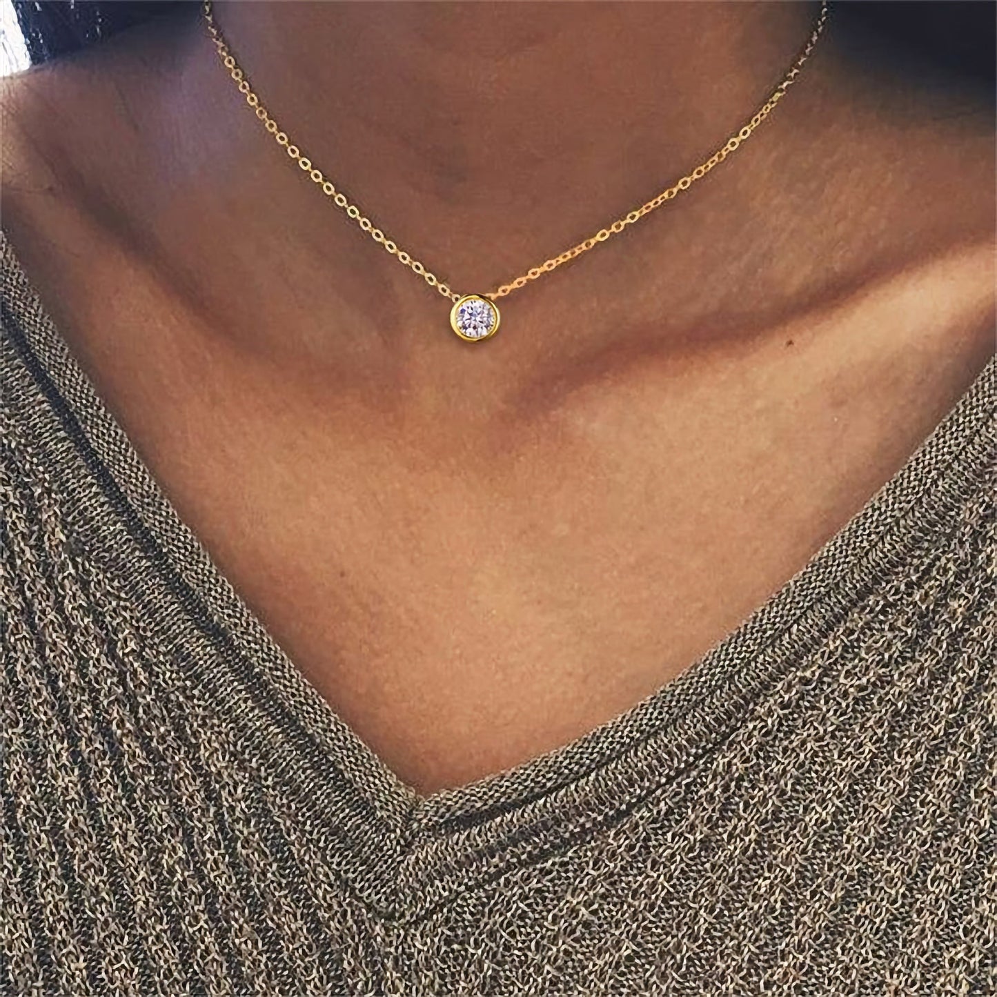 Birthstone Necklace | Gold Pendant with Sparkling Gemstone 1
