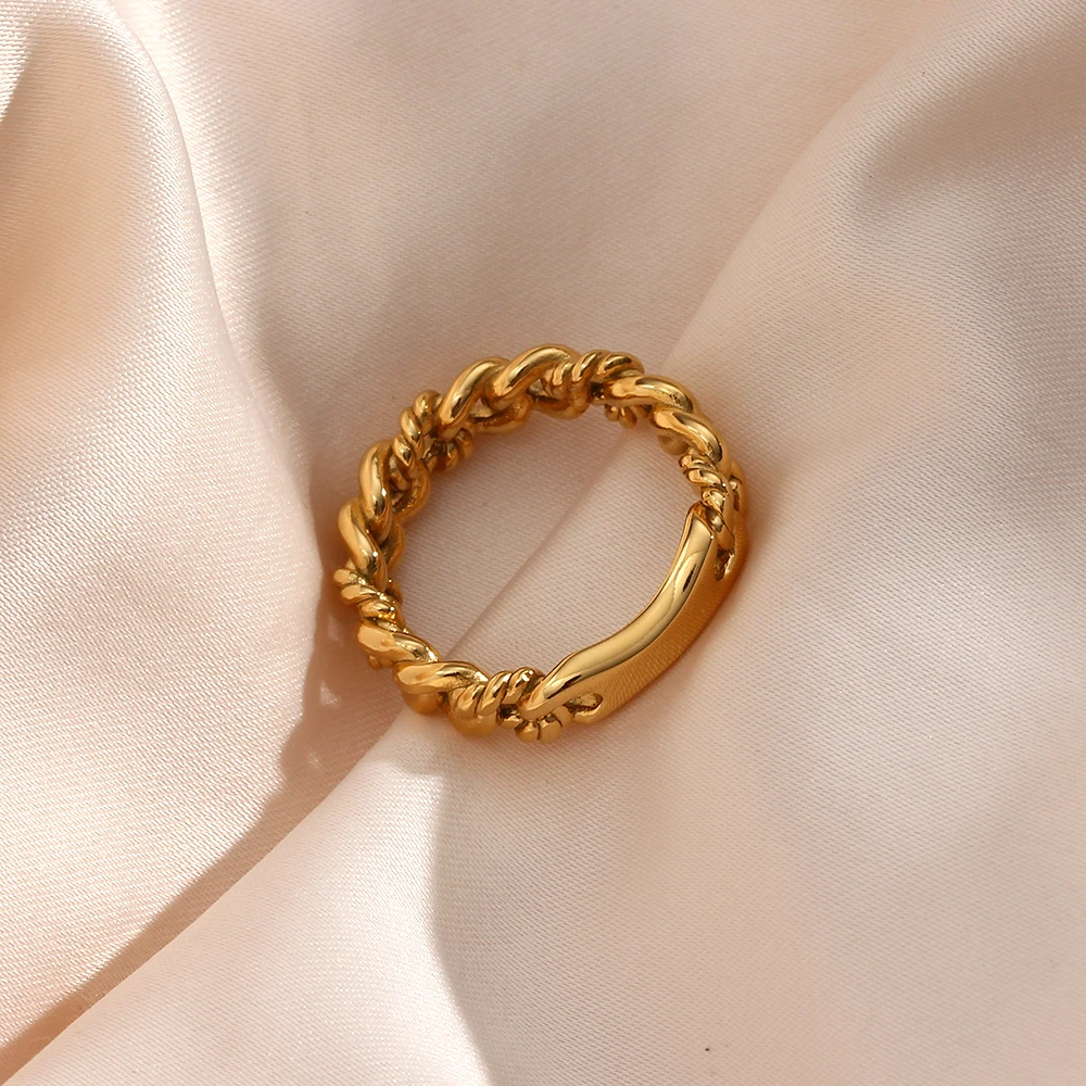 Chain Link Ring | Stainless Steel 316L Hypoallergenic and Tarnish Resistant 1