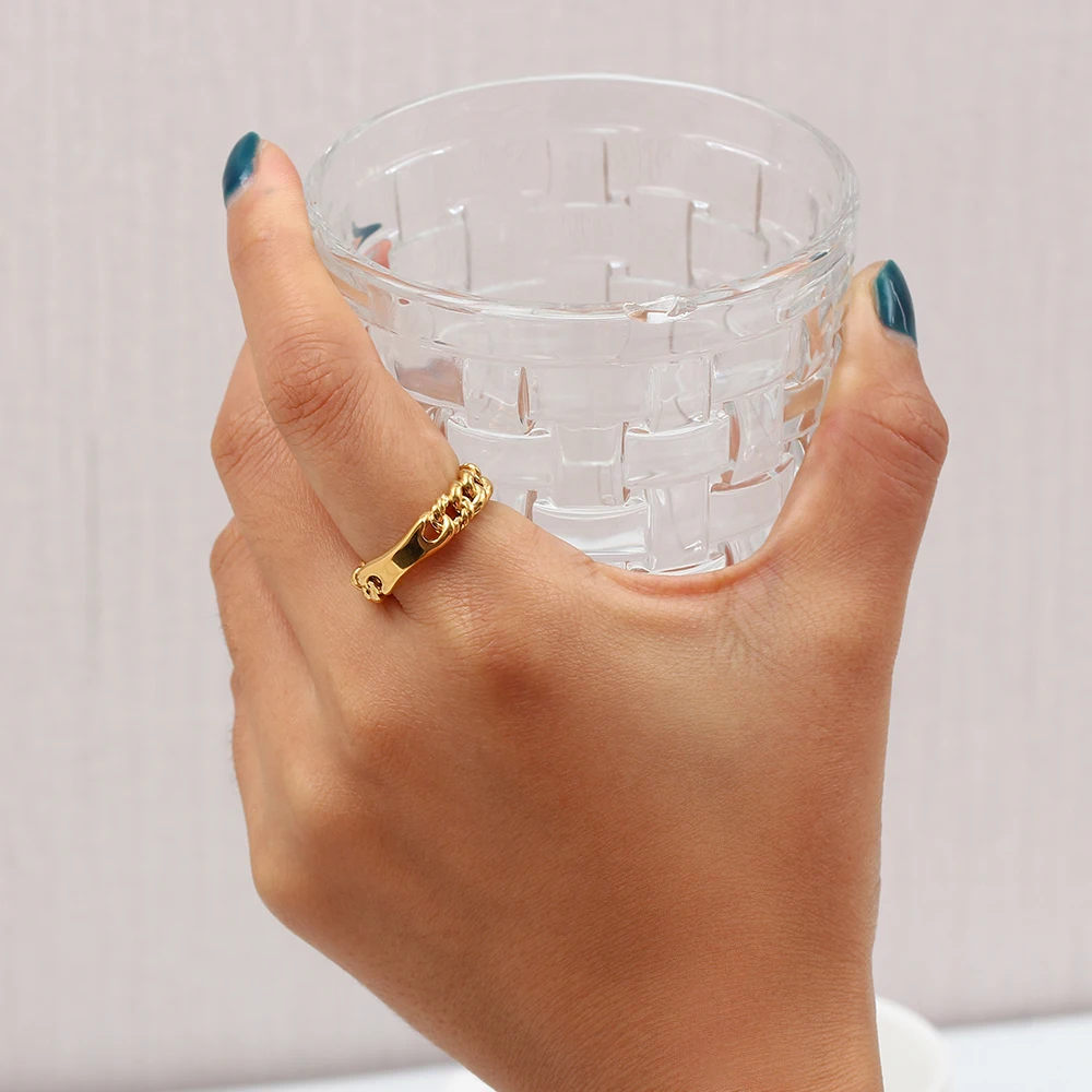 Chain Link Ring | Stainless Steel 316L Hypoallergenic and Tarnish Resistant 3