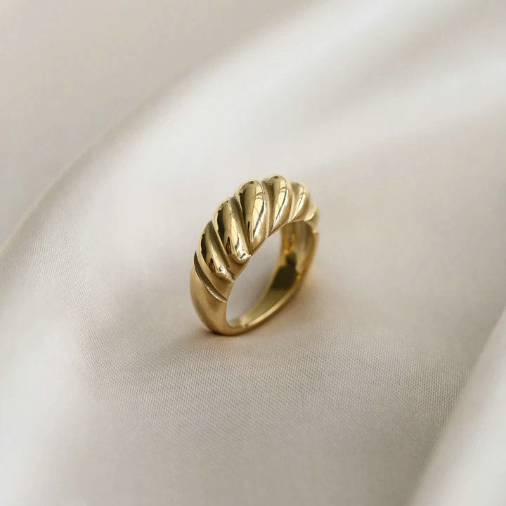Dainty Crescent Ring | 18K Stainless Steel, Hypoallergenic and Tarnish Resistant 2