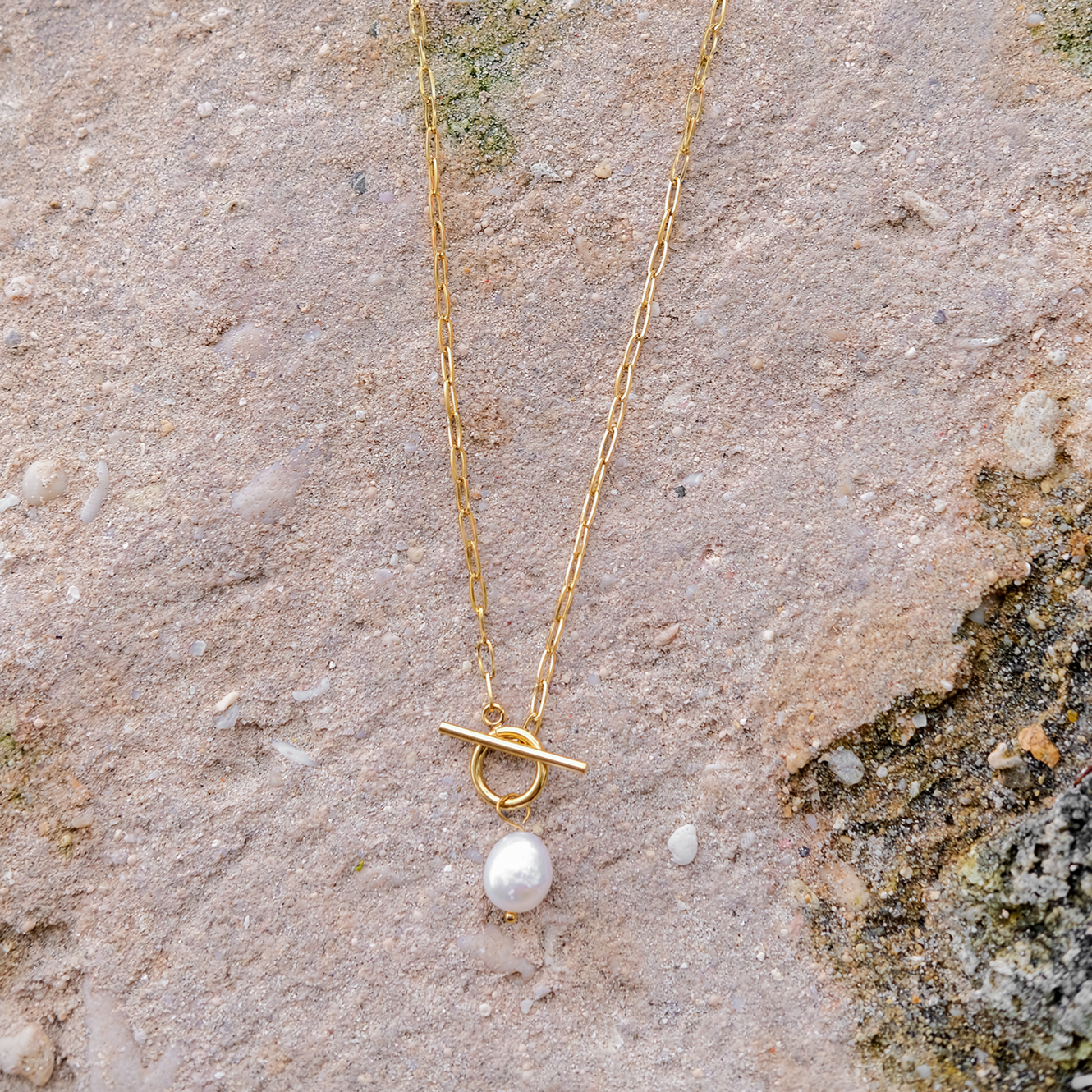 Freshwater Pearl Necklace | Waterproof Gold Chain with Elegant Design 3