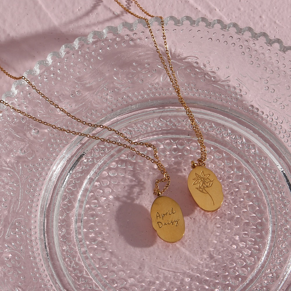 Gold Necklace | 18K Plated Stainless Steel Oval Coin with Extender 4