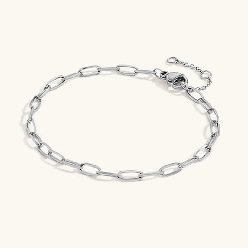 Gold Paperclip Chain Bracelet | Minimalist Design with Hypoallergenic Features 3