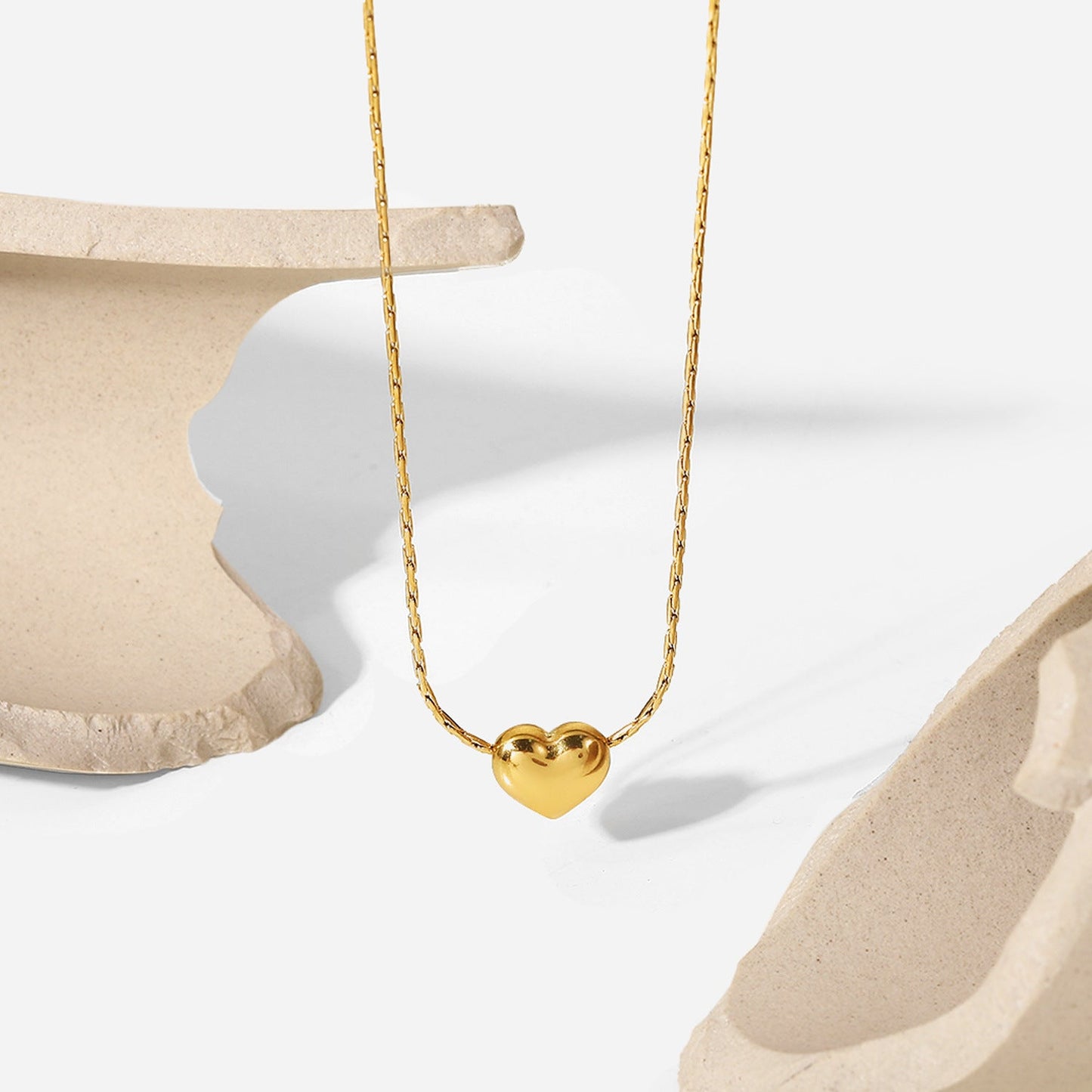 Heart Pendant Necklace | Hypoallergenic 18k Gold-Plated Stainless Steel 3