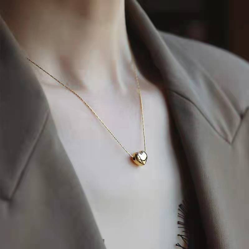 Heart Pendant Necklace | Hypoallergenic 18k Gold-Plated Stainless Steel 4