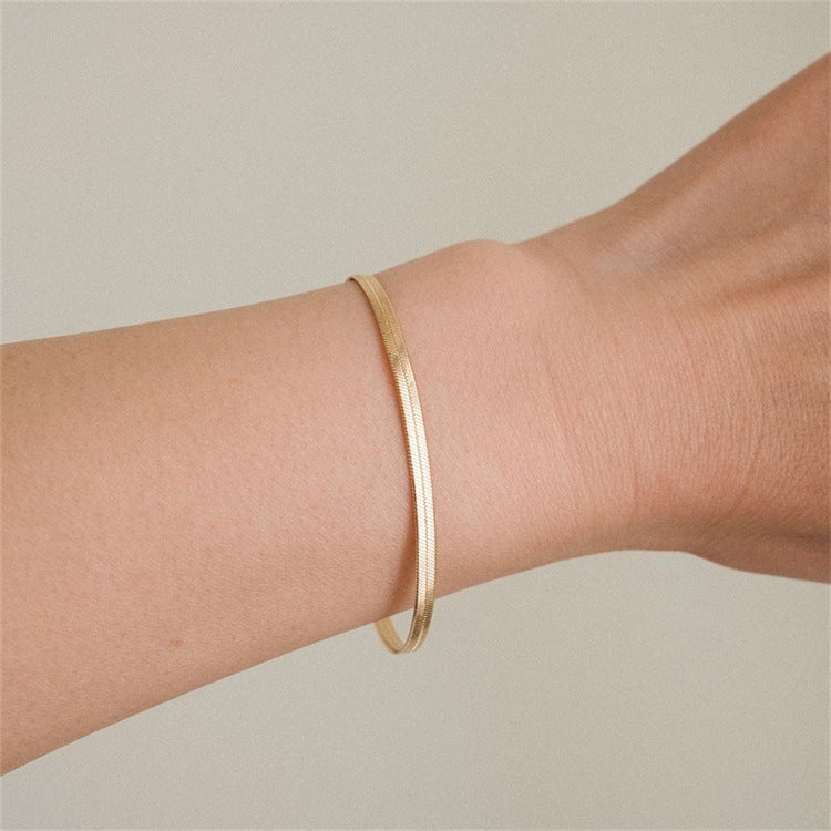 Herringbone Bracelet | Luxurious Gold-Plated Stainless Steel Accessory 2