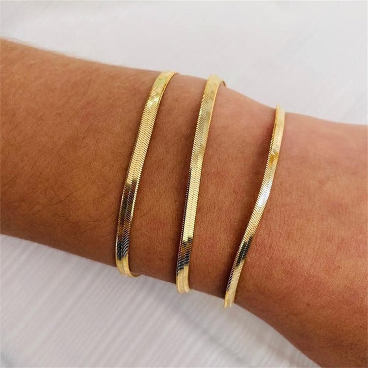 Herringbone Bracelet | Luxurious Gold-Plated Stainless Steel Accessory 3