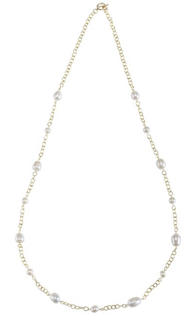 Collana da 32” in ottone placcato oro 9 Ct. con perla barocca d'acqua dolce da 10mm