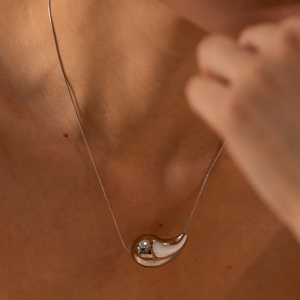 Teardrop Necklace | 18k Gold Plated Stainless Steel, Hypoallergenic 3