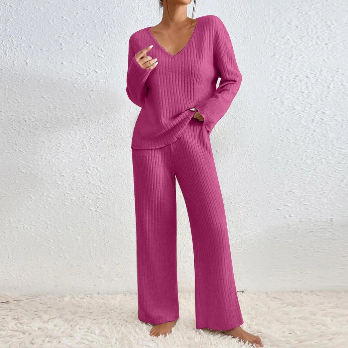 Two-Piece Womens Lounge Set in Soft Fabric | Modern Loungewear Set for Comfortable Relaxation and Versatile Outfits 10