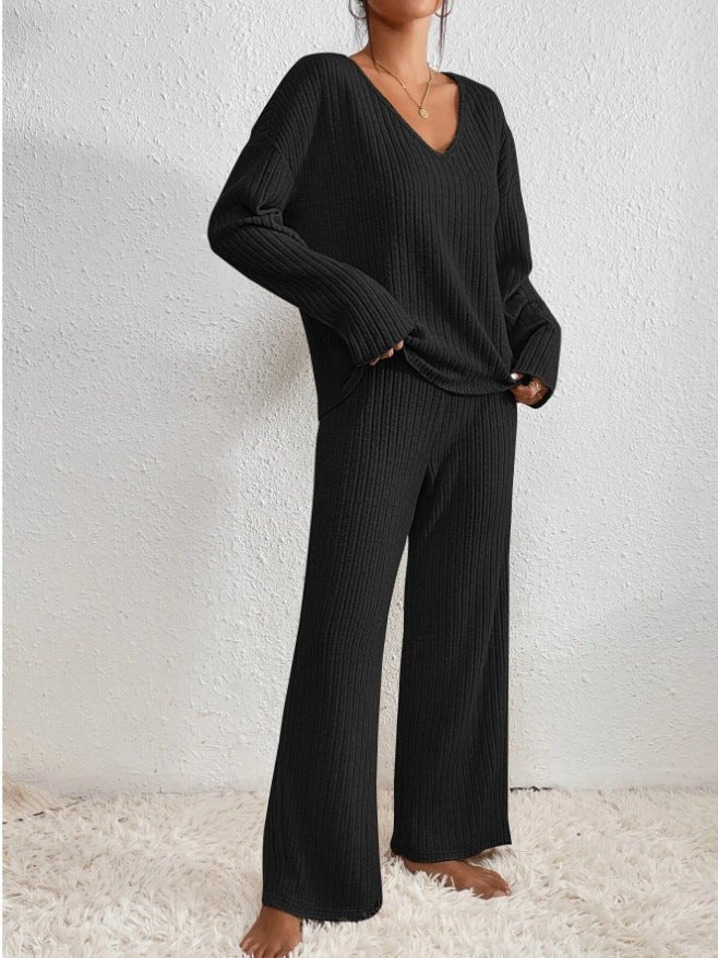 Two-Piece Womens Lounge Set in Soft Fabric | Modern Loungewear Set for Comfortable Relaxation and Versatile Outfits 4
