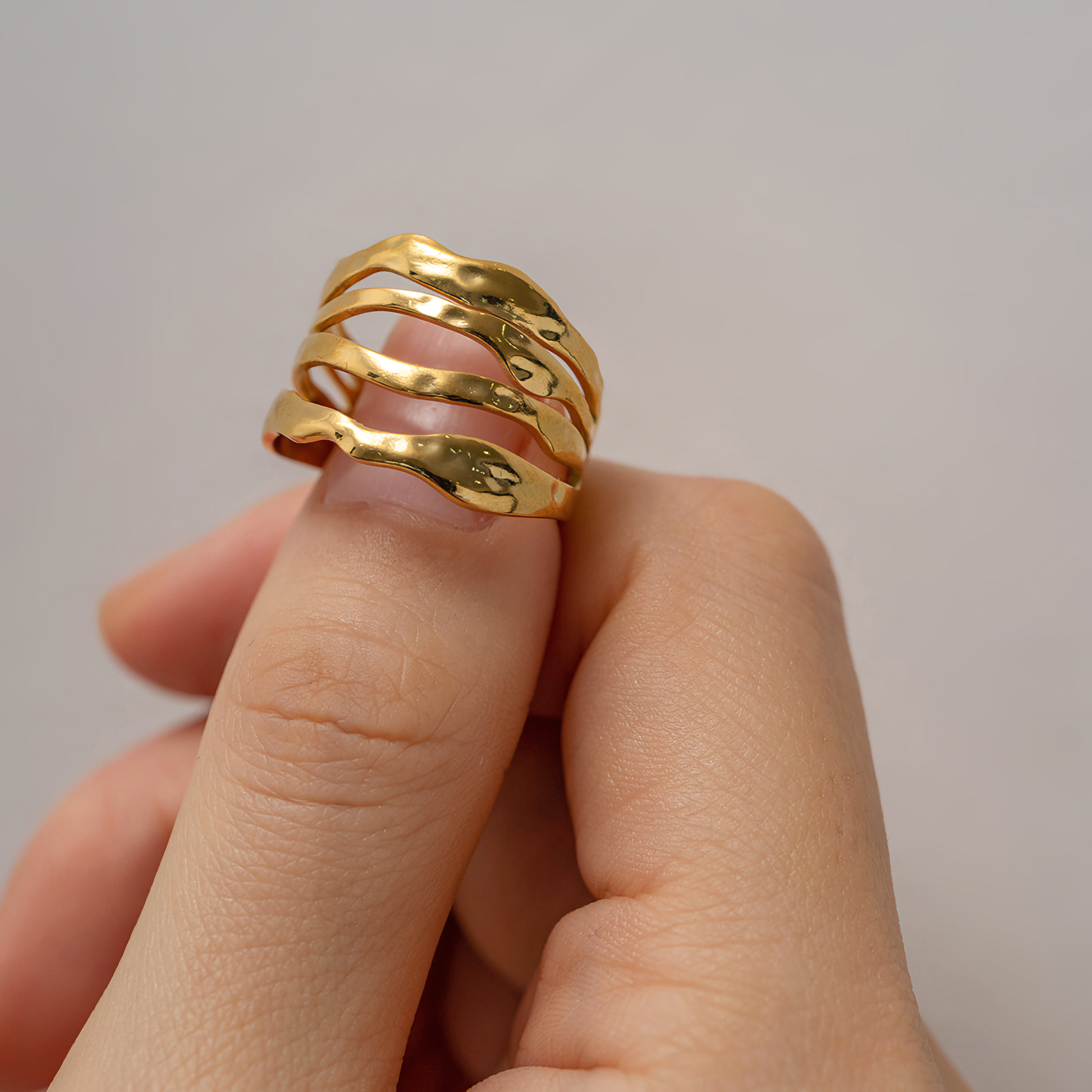 Adjustable Open-Ended Gold Ring | High-Quality Stainless Steel with 18k Gold Plating 2