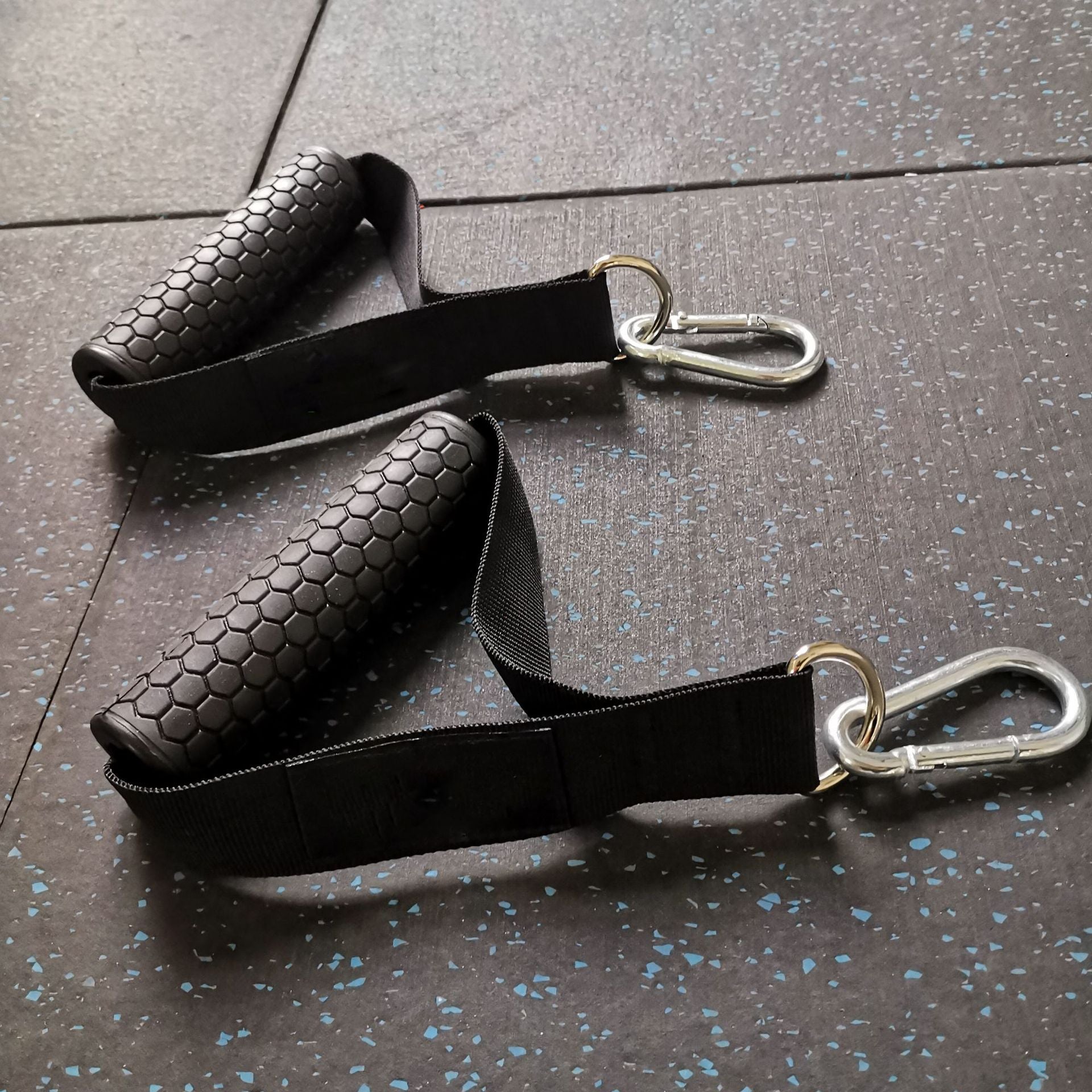Cable Machine Attachments | Durable Non-Slip Handles for Strength Training 2