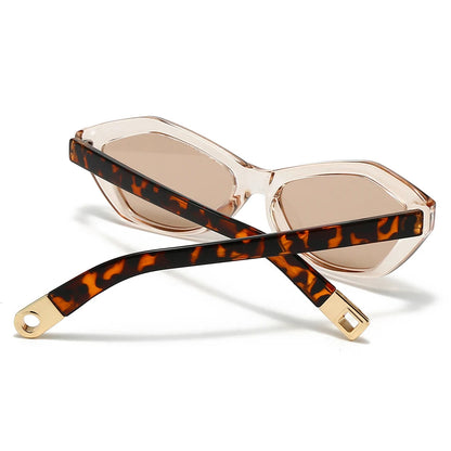 Cat-Eye Sunglasses | Retro-Modern Design with UV-Blocking Lenses 3