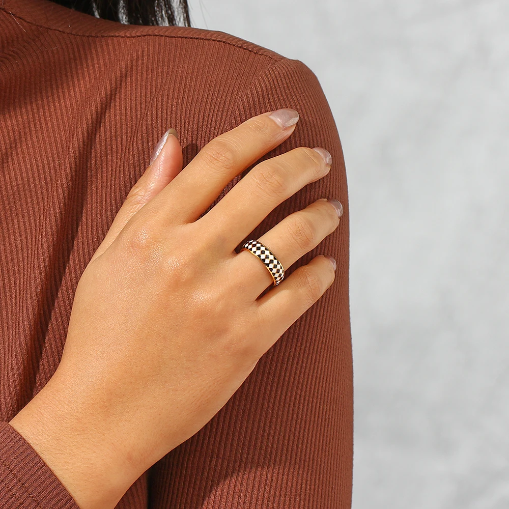 Cleopatra Ring | Hand-Painted Checkered Design in Stainless Steel 2