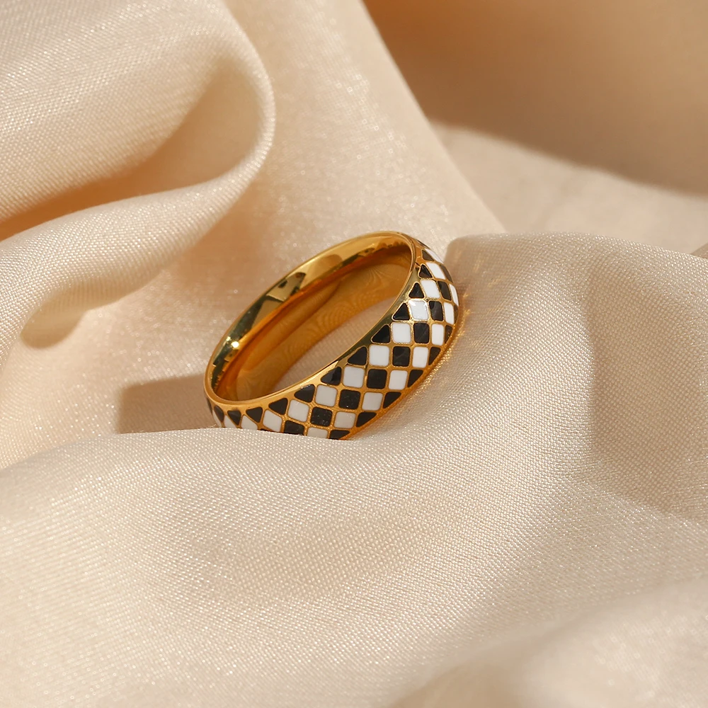 Cleopatra Ring | Hand-Painted Checkered Design in Stainless Steel 3