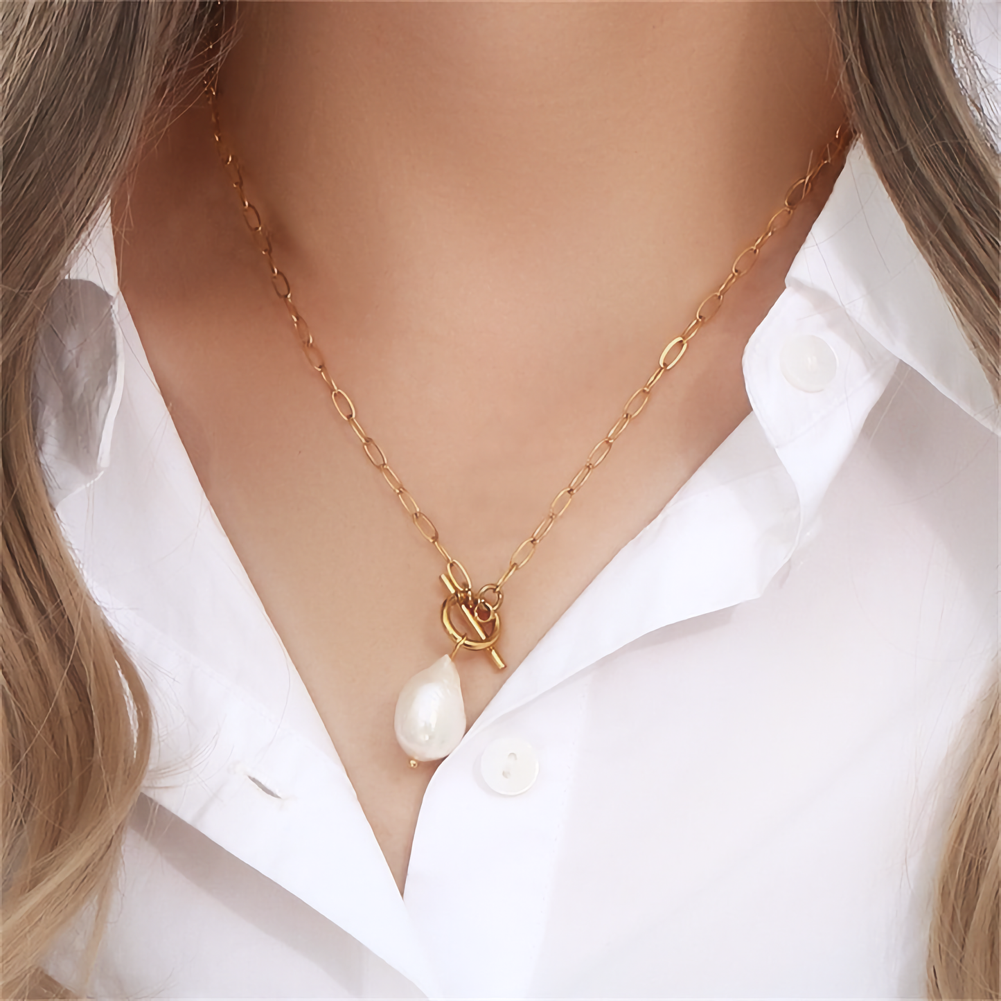 Freshwater Pearl Necklace | Waterproof Gold Chain with Elegant Design 2