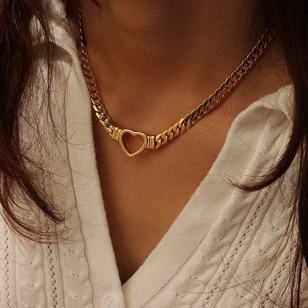 Heart Choker Necklace | Minimalist 14k Gold Design with Hypoallergenic Features 2