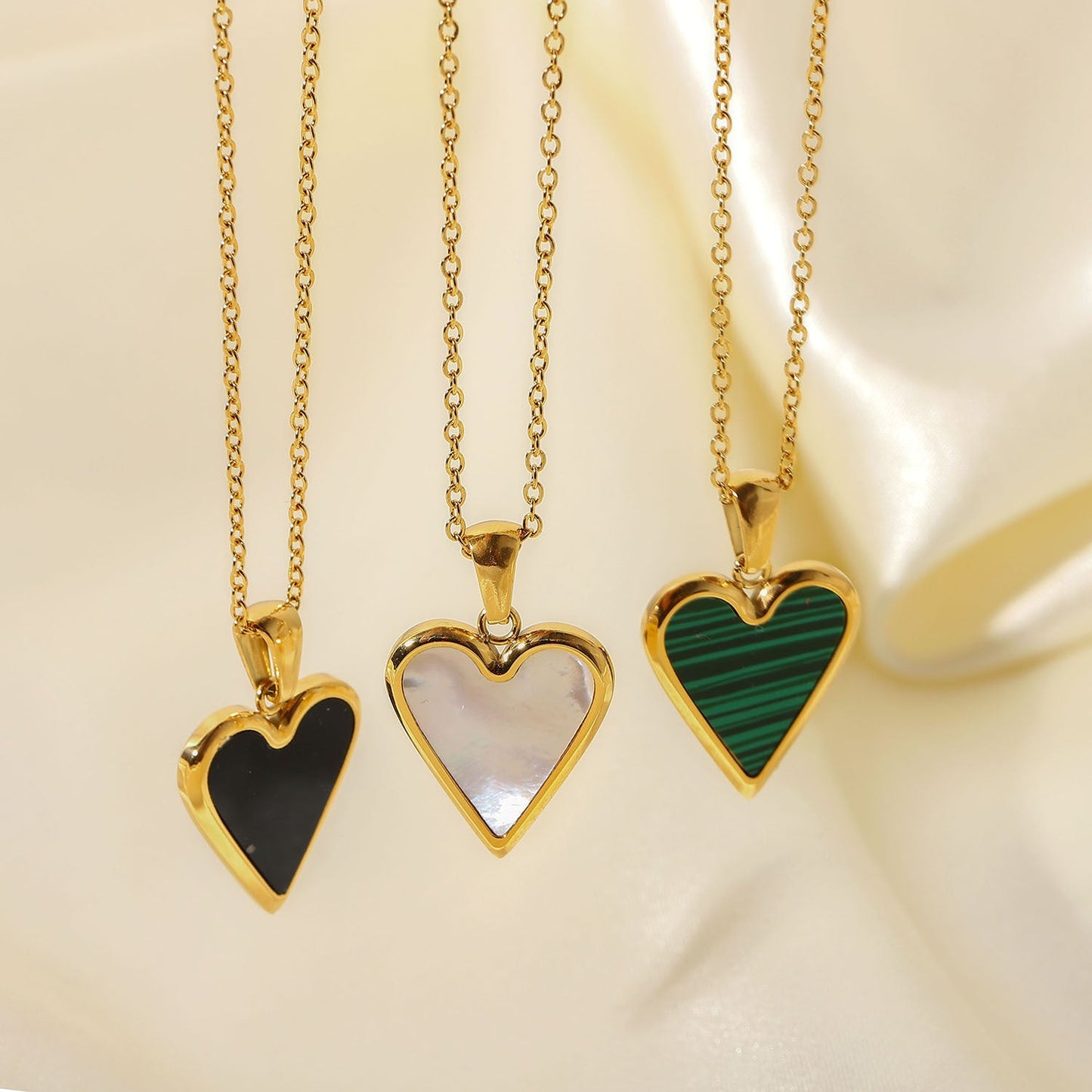 Heart Pendant Necklace | Waterproof Gold Chain with Timeless Design 2