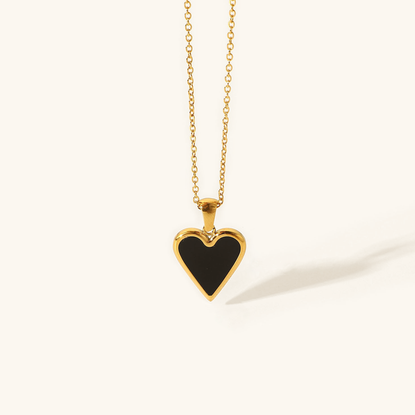 Heart Pendant Necklace | Waterproof Gold Chain with Timeless Design 3