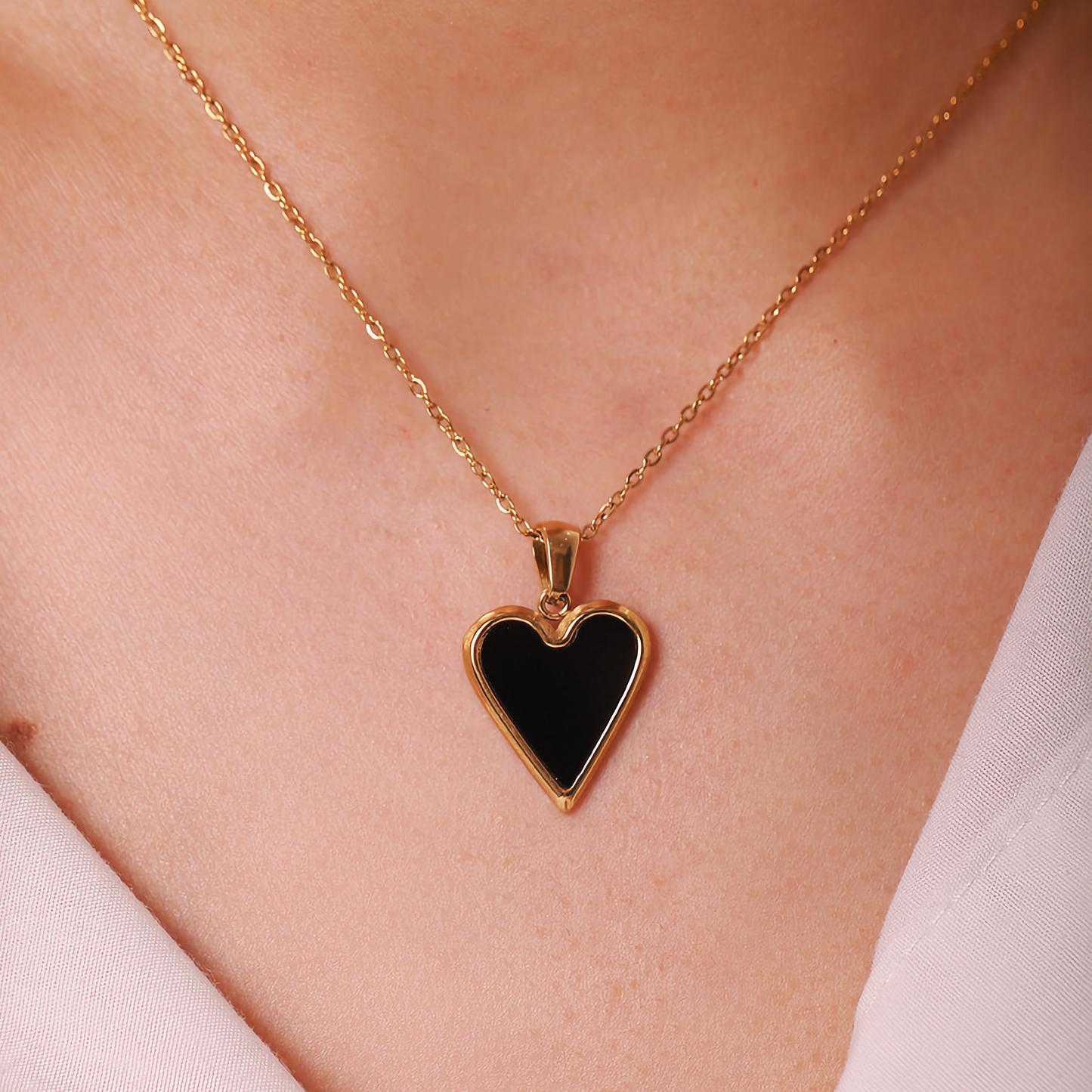 Heart Pendant Necklace | Waterproof Gold Chain with Timeless Design 5