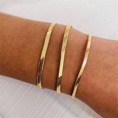 Herringbone Bracelet | Luxurious Gold-Plated Stainless Steel Accessory 3