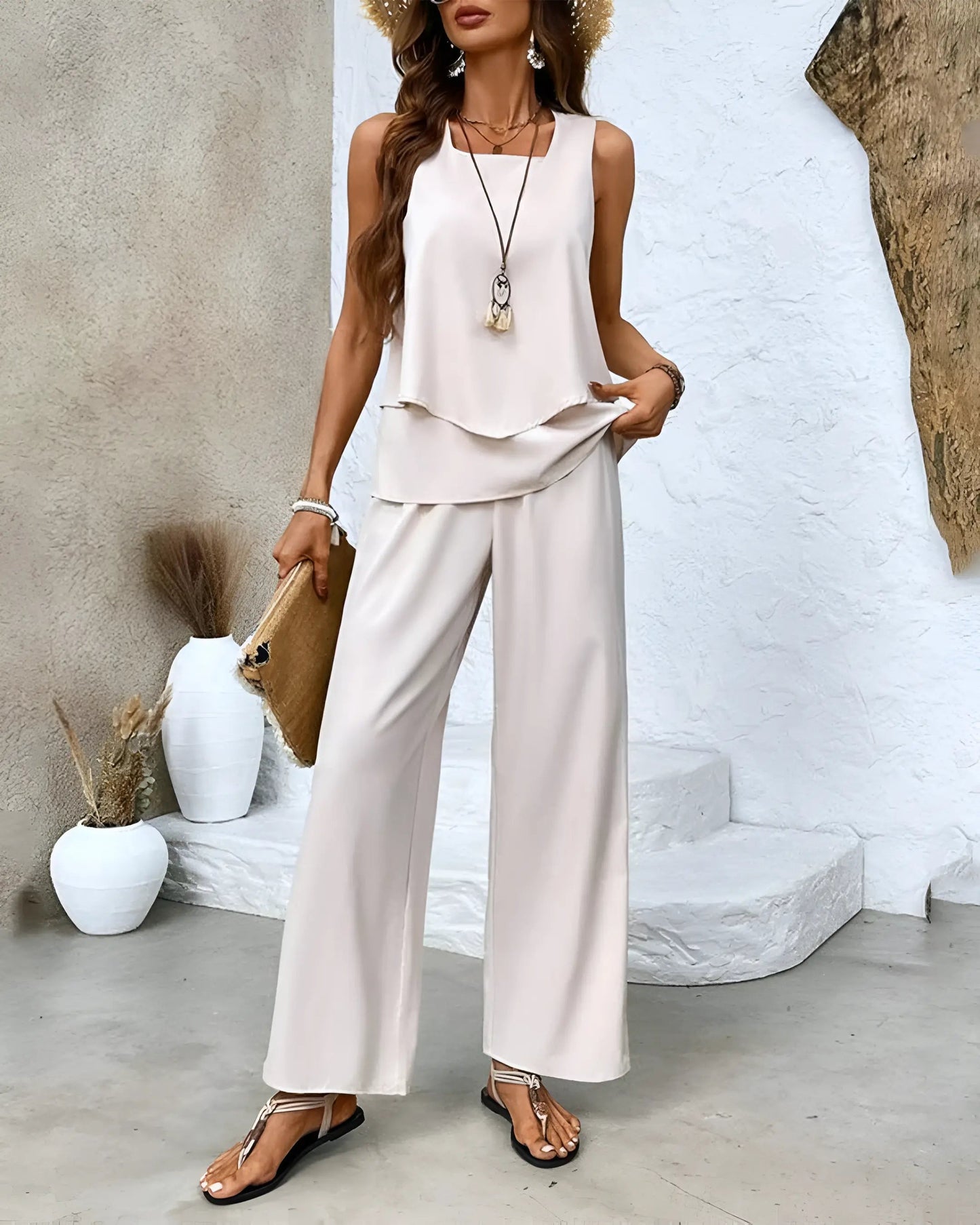Lightweight Two-Piece Summer Outfit for Women – Versatile Casual Ensemble in Breathable Fabric 4