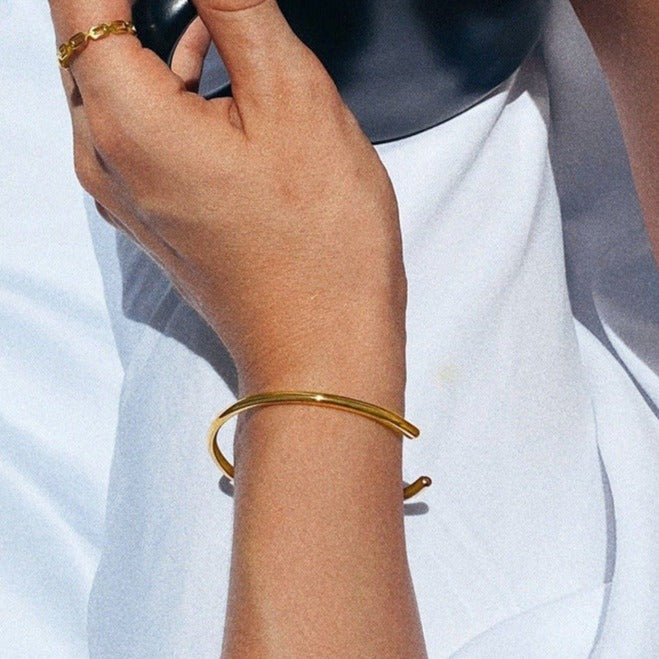 Minimalist Gold Bangle | High-Quality Stainless Steel with 18k Gold Plating 4