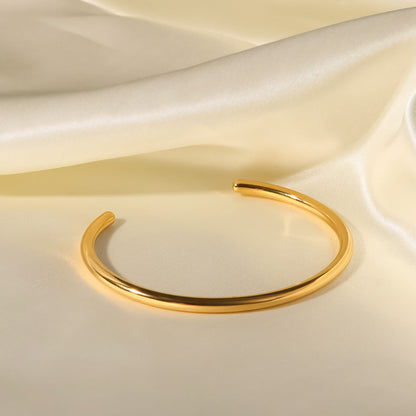 Minimalist Gold Bangle | High-Quality Stainless Steel with 18k Gold Plating 5
