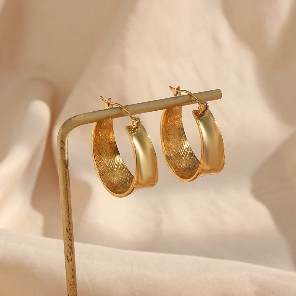 Minimalist Hoop Earrings | 18k Gold-Plated Stainless Steel Design 4