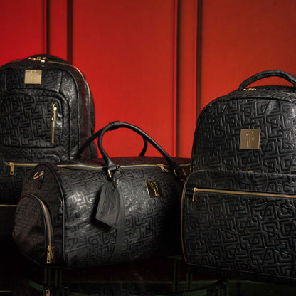 Ensemble de 3 sacs en cuir monogrammé (Sac à dos Signature, sac de tous les jours et sac de voyage)