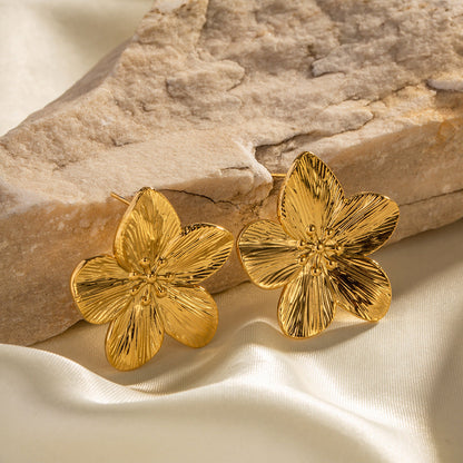 Nature-Inspired Gold Earrings | 18k Gold-Plated Floral Design 4