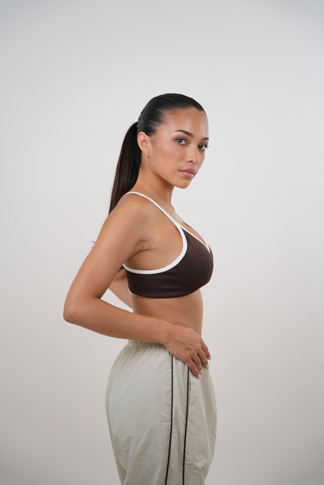 I Accept Change with Grace Beige Veelzijdige Relaxte Pasvorm Broek