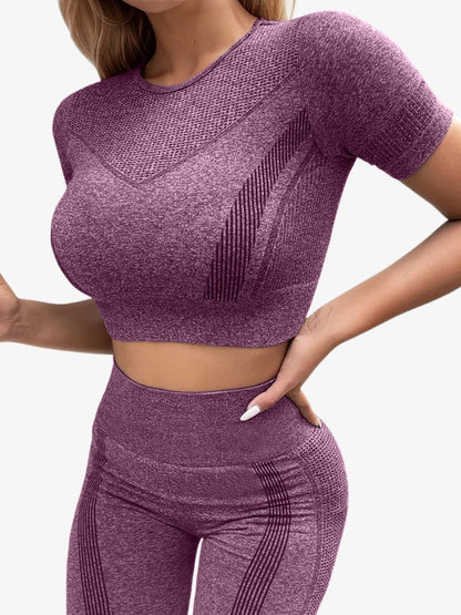 Seamless Training Set | Stylish Crop Top and Leggings for Active Women 5