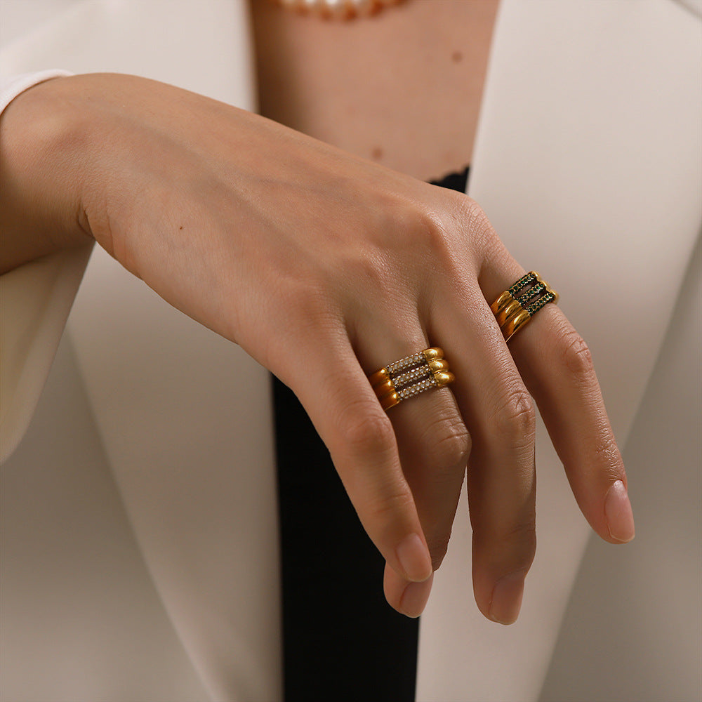 Serenity Gold Ring | Stunning Diamond Simulants in 18k Gold 4