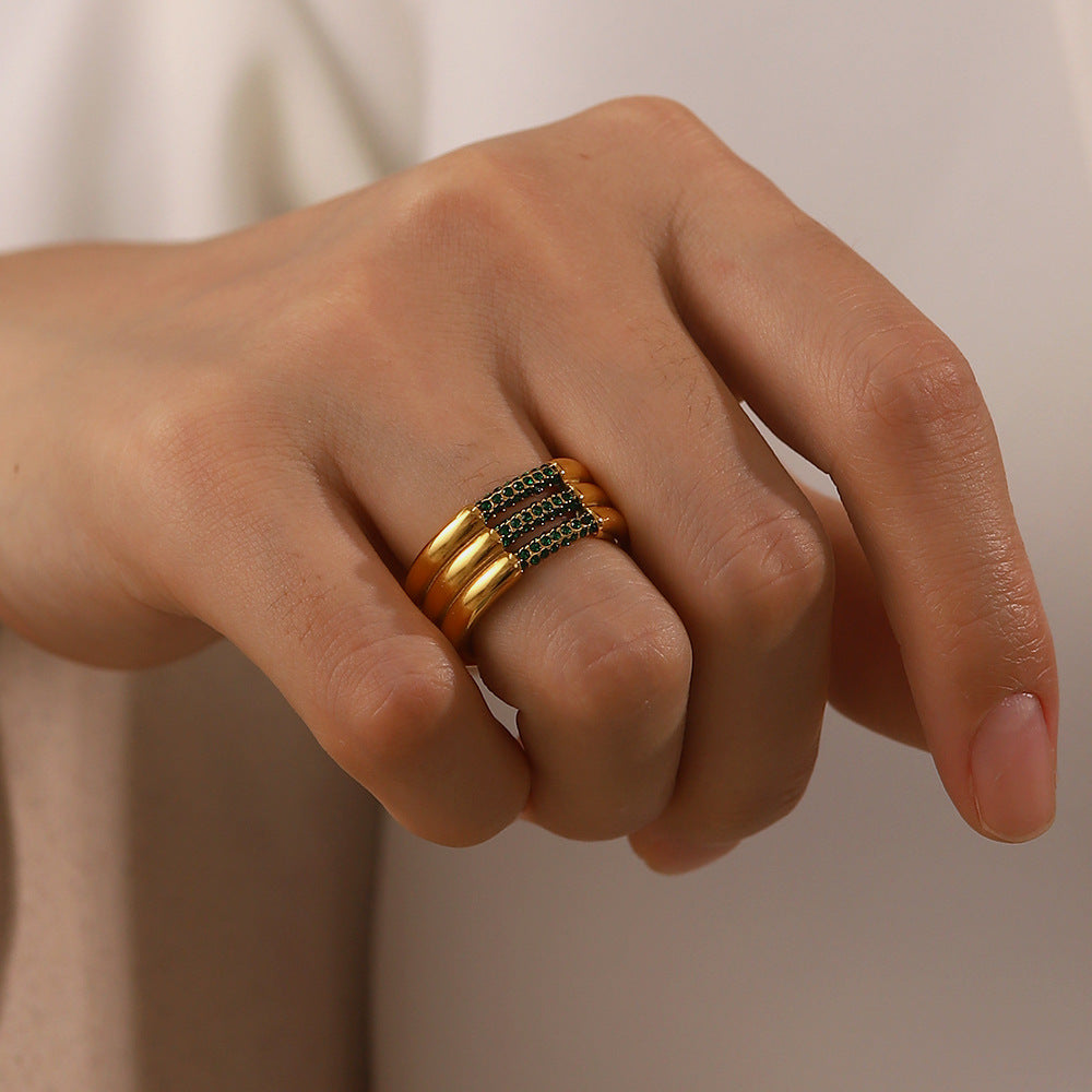 Serenity Gold Ring | Stunning Diamond Simulants in 18k Gold 6