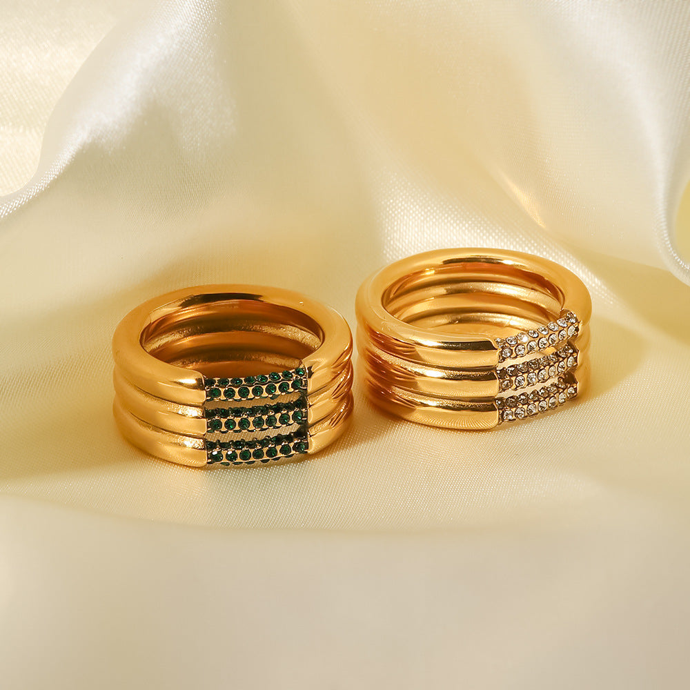 Serenity Gold Ring | Stunning Diamond Simulants in 18k Gold 8