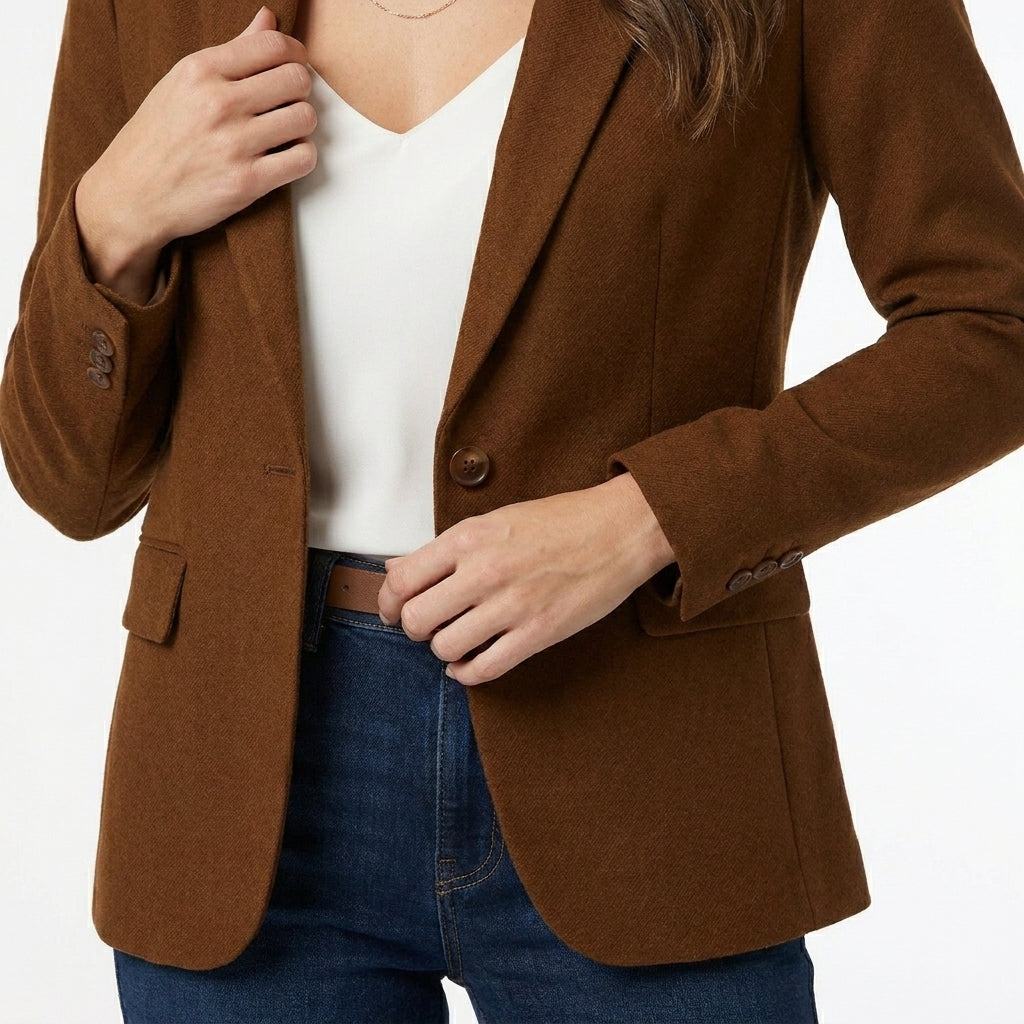 Elegant Tailored Blazer | Classic Fitted Silhouette - View 7