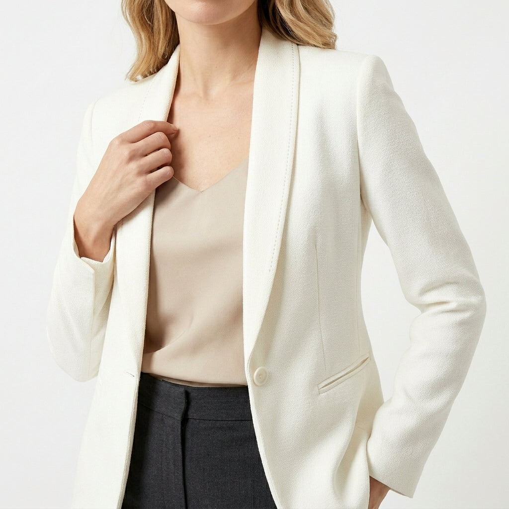 Elegant Tailored Blazer | Classic Fitted Silhouette - View 9